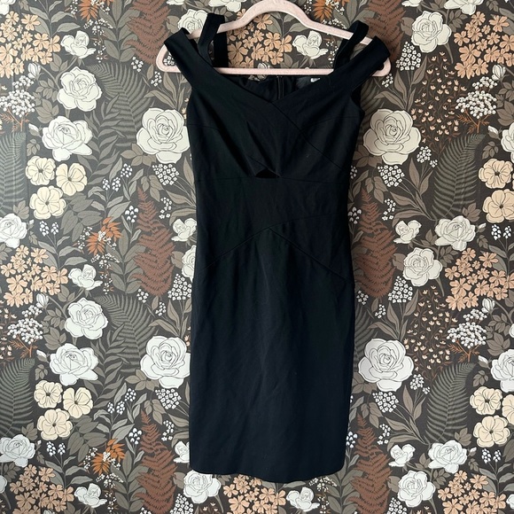 Nicole Miller Structured Cold Shoulder Dress Black size 6 - Picture 10 of 10